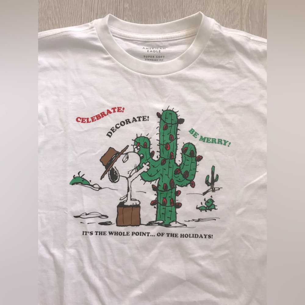 American Eagle AE Super Soft Snoopy Christmas Graphic Long Sleeve T-Shirt